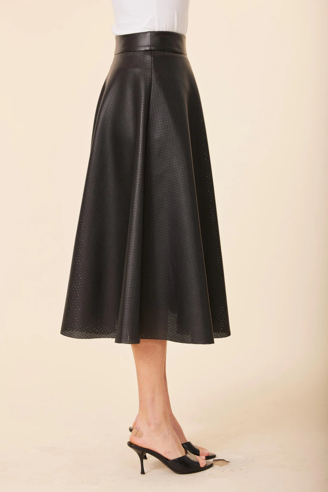 VEGAN LEATHER PERFORATED SKIRT 75748