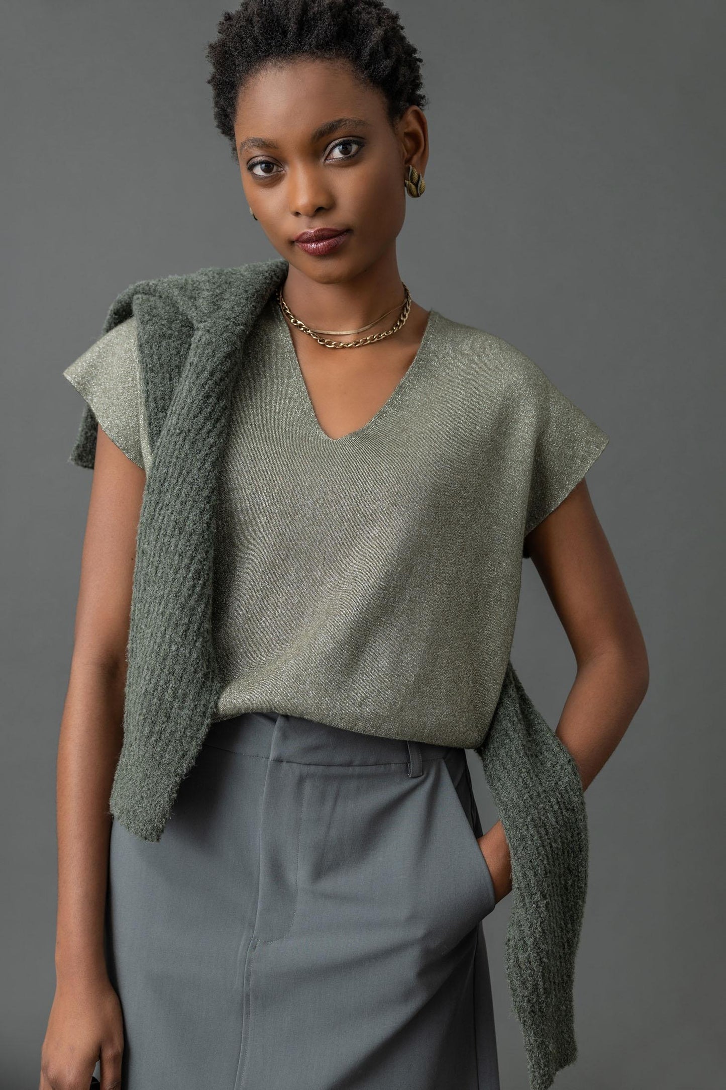METALLIC VNECK SWEATER PA2755