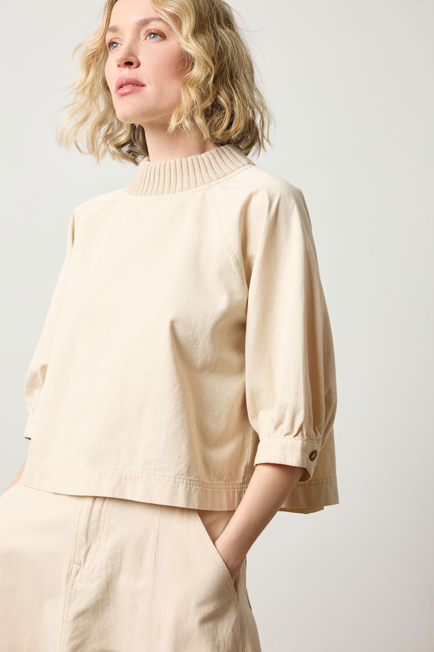 KNIT COLLAR TWILL TOP PA3047