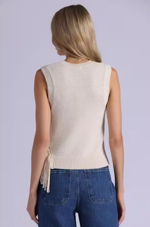 TEXTURED SLEEVELESS CREW W/FRINGE 9836
