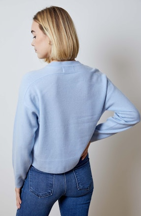 HIGH V NECK CZSE0112003