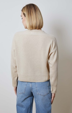 HIGH V NECK CZSE0112003