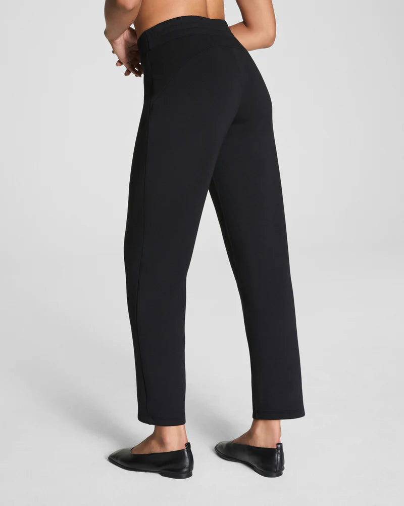 AIRESSENTIAL SLIM PANT 21793R