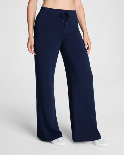 AIRESSENTIAL WIDE LEG PANT 50239R