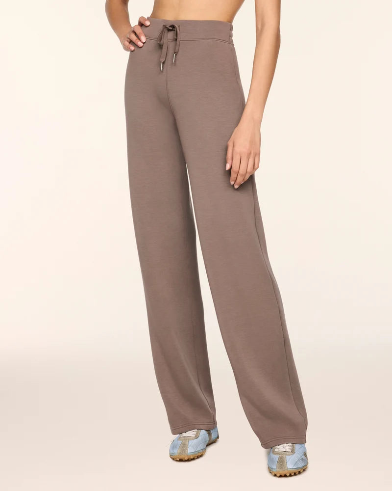 AIRESSENTIAL WIDE LEG PANT 50239R