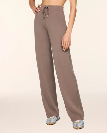 AIRESSENTIAL WIDE LEG PANT 50239R