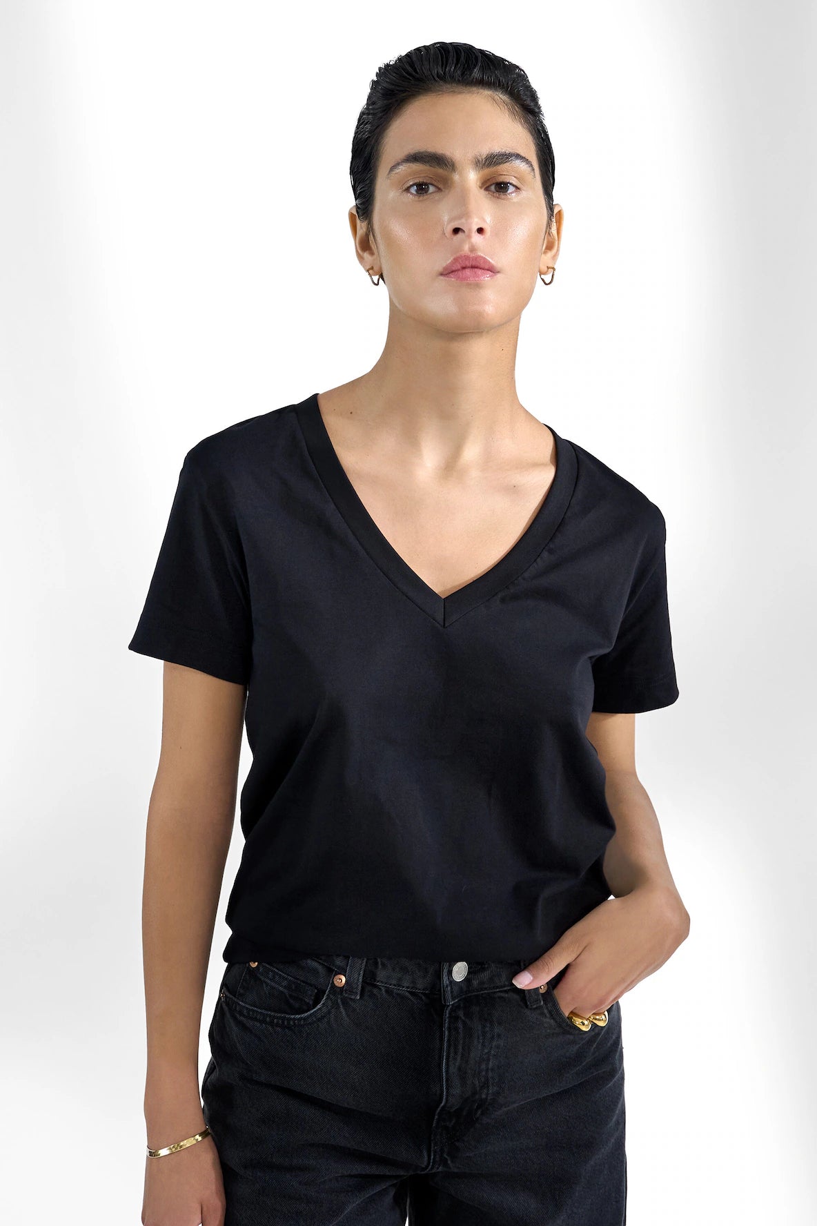 V NECK REGULAR SHORT SLEEVE 624