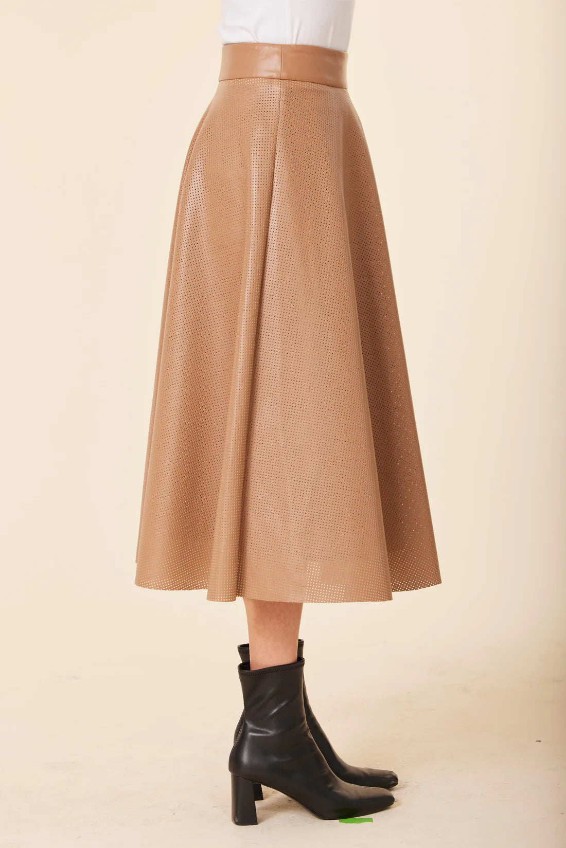 VEGAN LEATHER PERFORATED SKIRT 75748