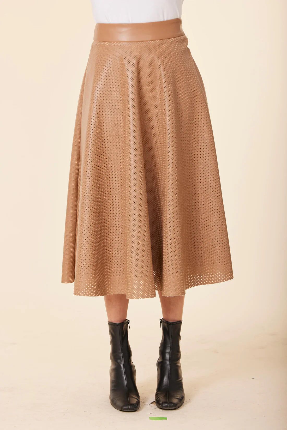 VEGAN LEATHER PERFORATED SKIRT 75748