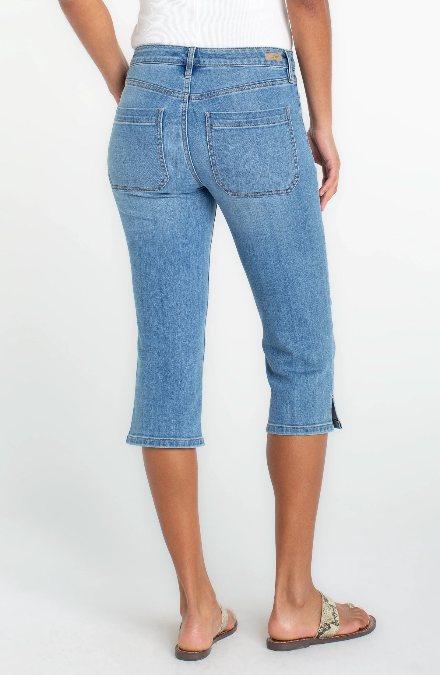 CAPRI W/ PATCH POCKET LM2908EF