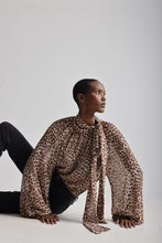 GLOBE LEOPARD BLOUSE
