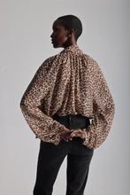 GLOBE LEOPARD BLOUSE