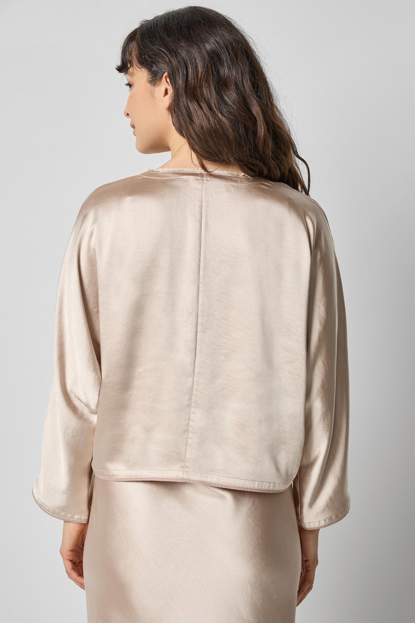 SATIN V NECK DOLMAN PA3149
