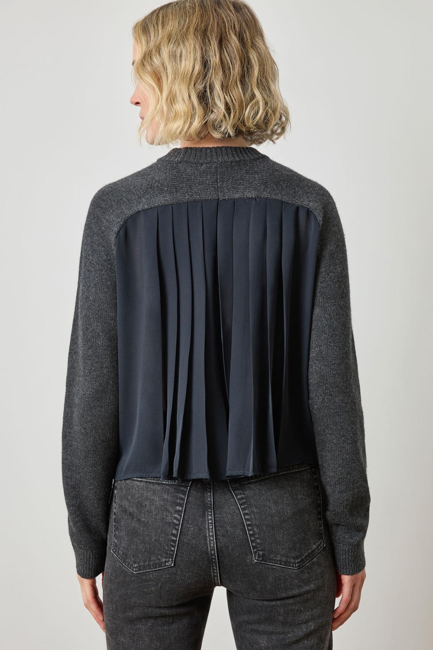 PLEATED BACK RAGLAN SWEATER PA3203