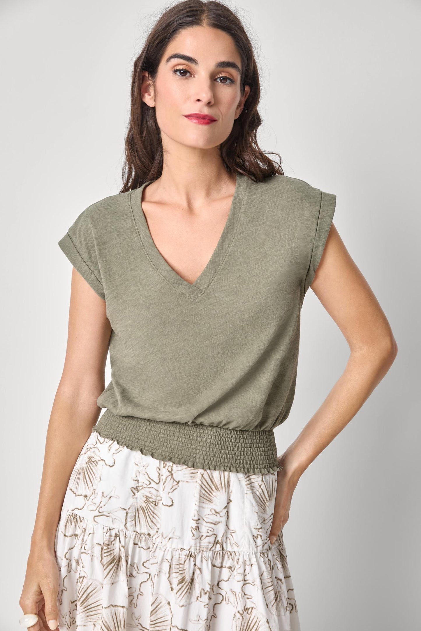 SMOCKED HEM V NECK  PA3399