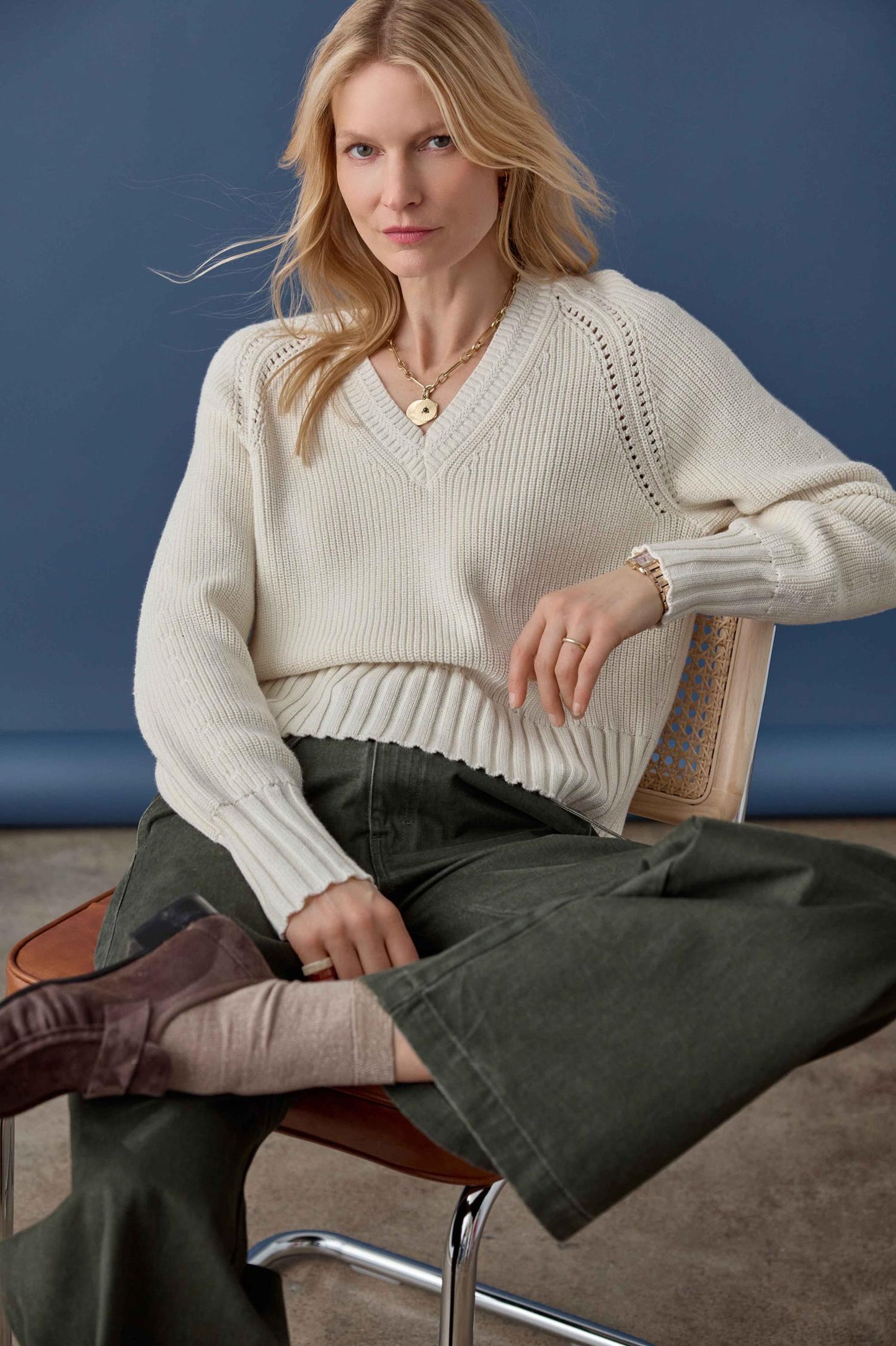 TEXTURED V NECK SADDLE PA3501