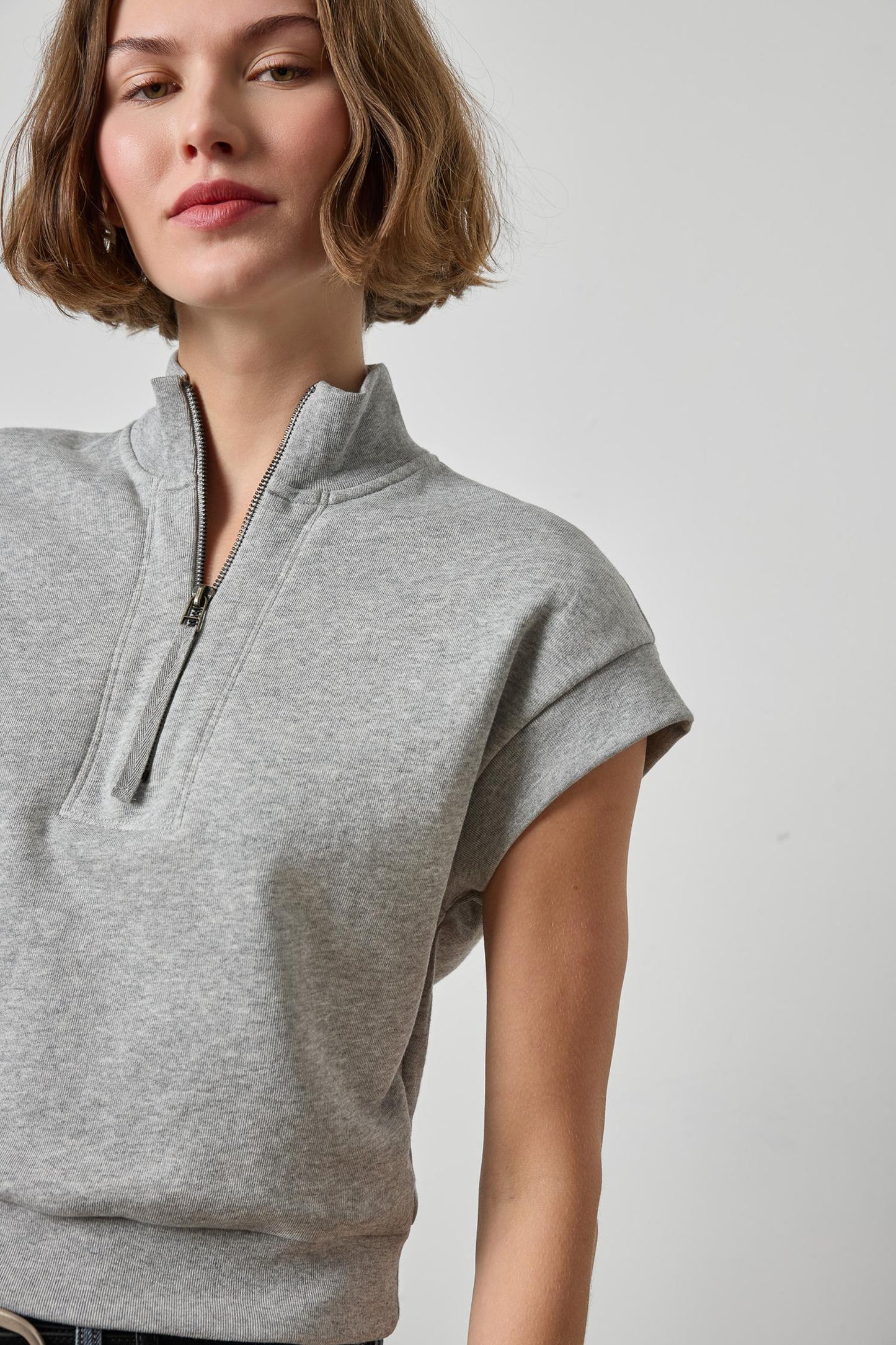 ZIP MOCK NECK TOP PA3540