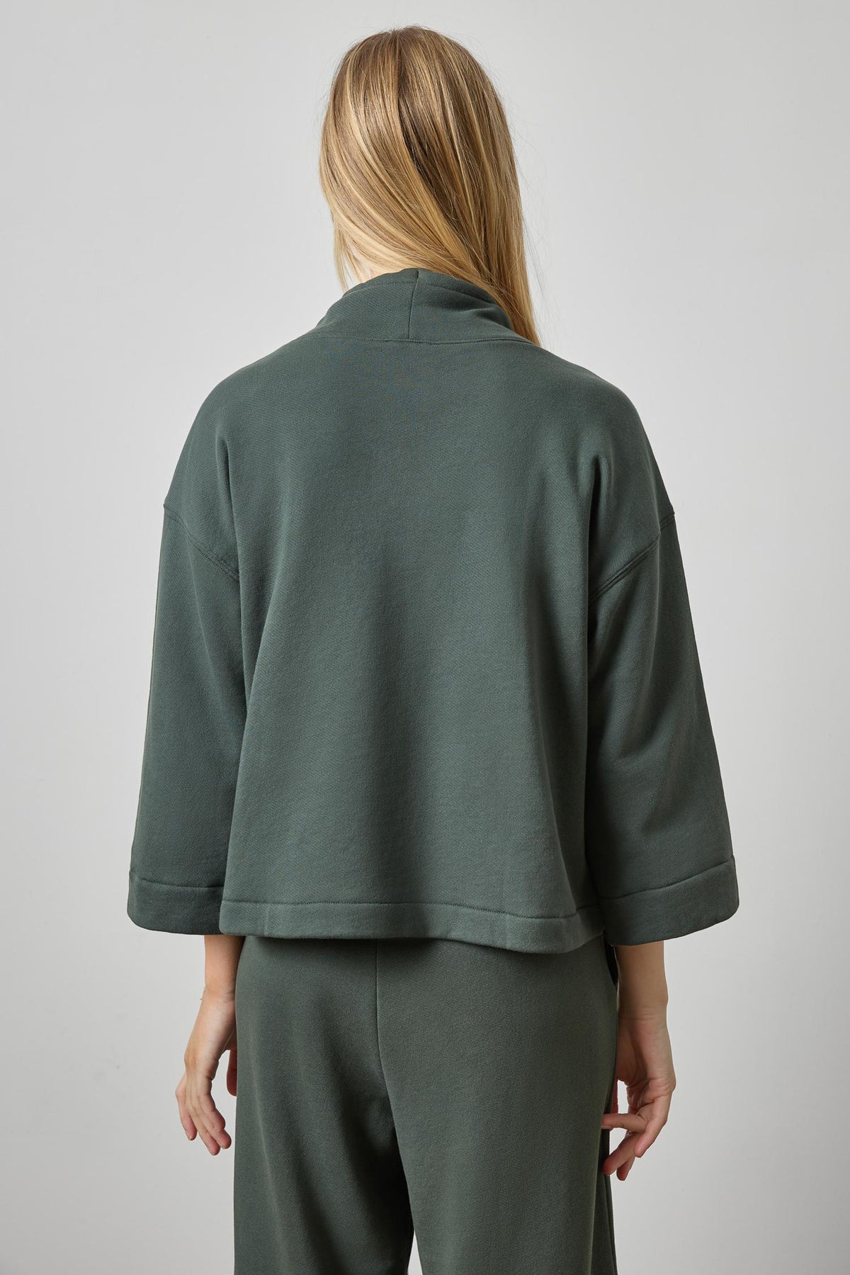 EASY SCRUNCH NECK PA3541