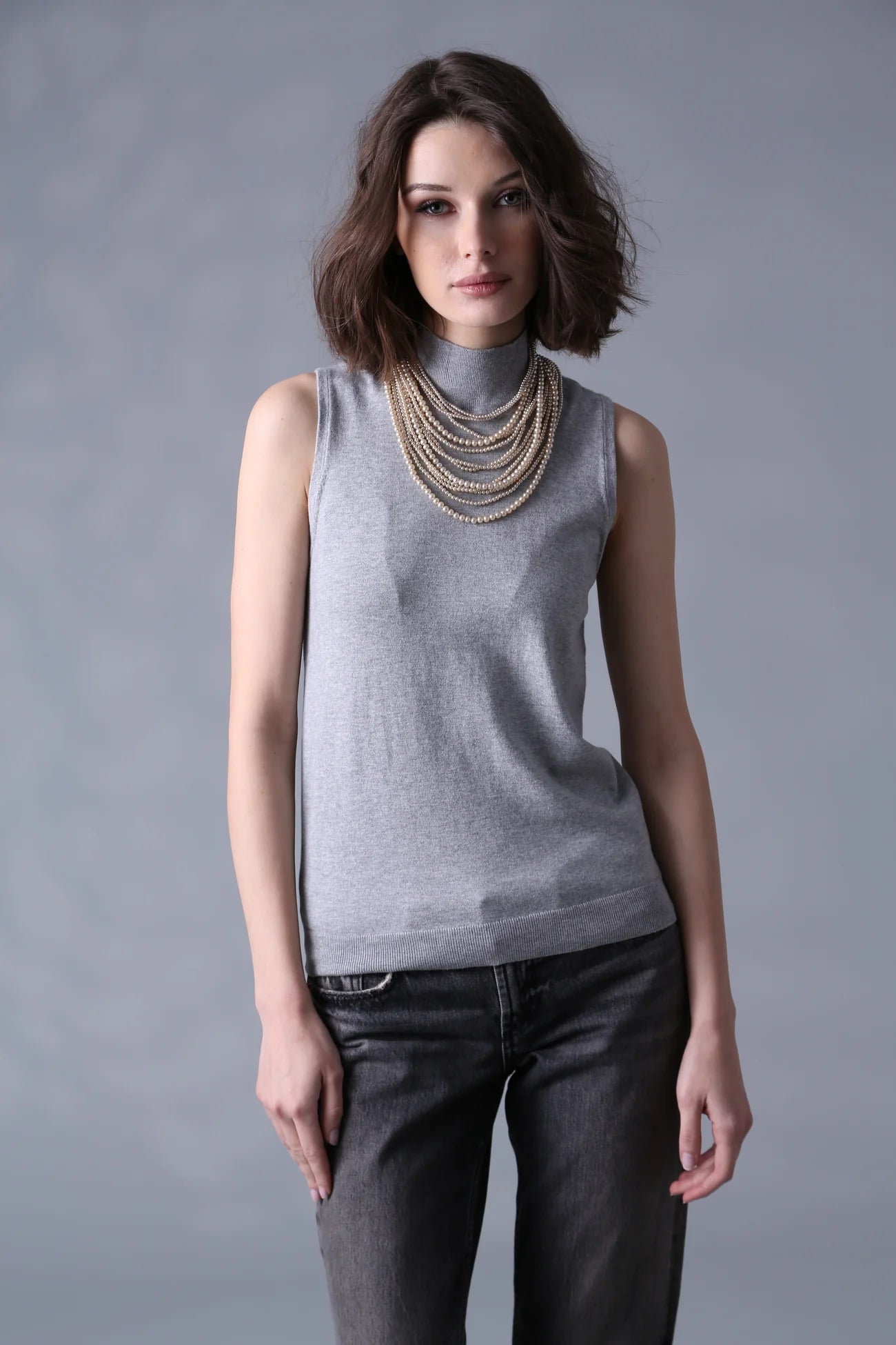 SUPIMA MOCK NECK SLEEVELESS TOP 86122