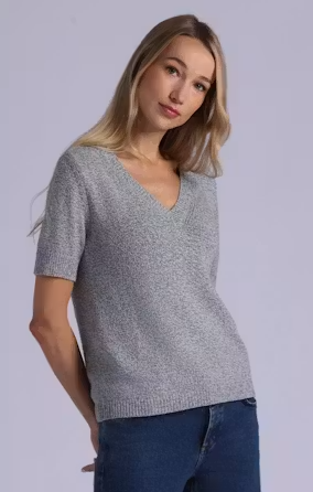 TEXTURED SHORT SLEEVE V NECK 9887