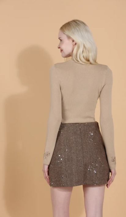 SEQUIN AND BEAD DETAILED SKORT SK770