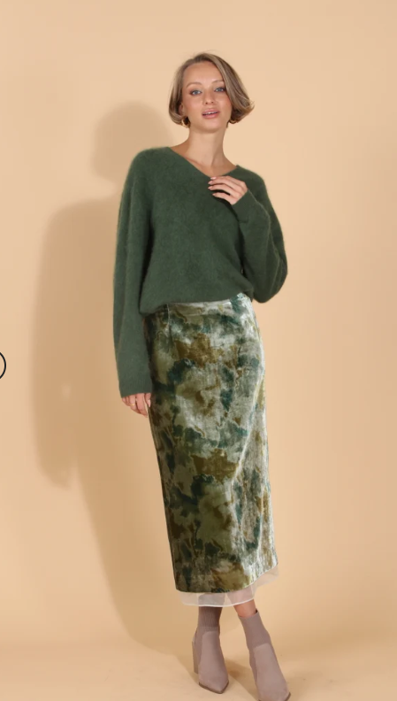 PRINTED VELVET SKIRT W/ TRIM SK115