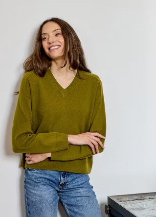 V NECK PULLOVER CASE0112003