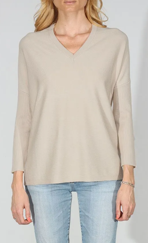 OVERSIZED V NECK PULLOVER 32508SP – Hersh's Boutique