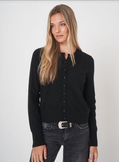 CROPPED CARDIGAN W/ PEARL BUTTONS 103592