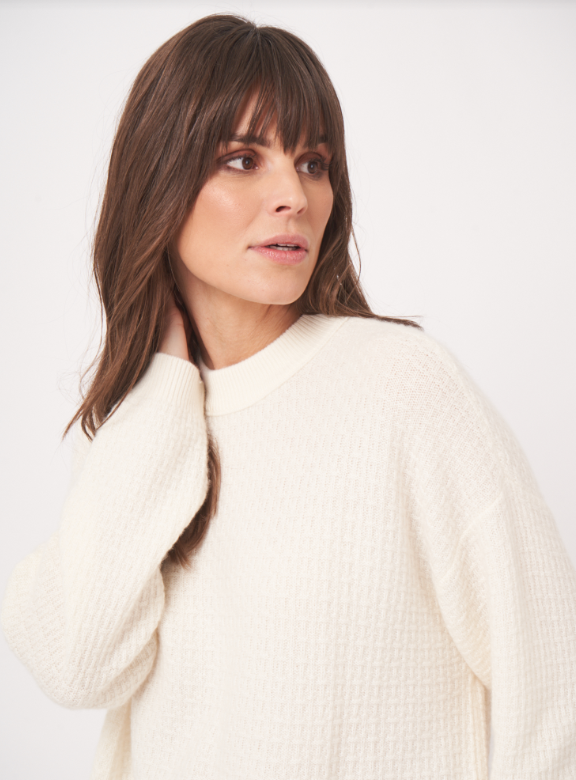 CREWNECK WINDOW PANE SWEATER 103596