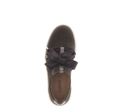 SUEDE BOW SNEAKER 73.333