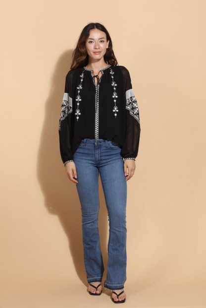 EMBROIDERED TOP W/ TIE NECK 542