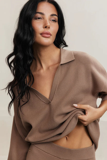 OLLY V NECK TOP LA1707