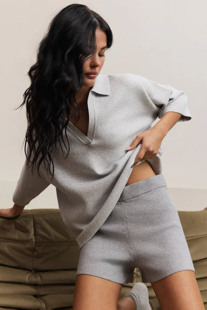 OLLY V NECK TOP LA1707